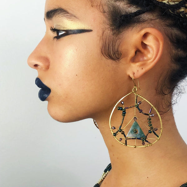 Pyramid Hoops